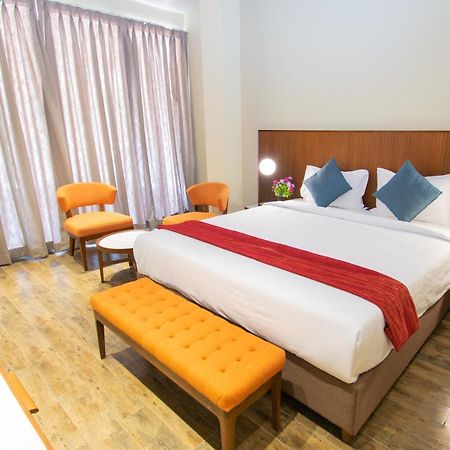 Octave Rococco Morjim Otel Pernem Dış mekan fotoğraf