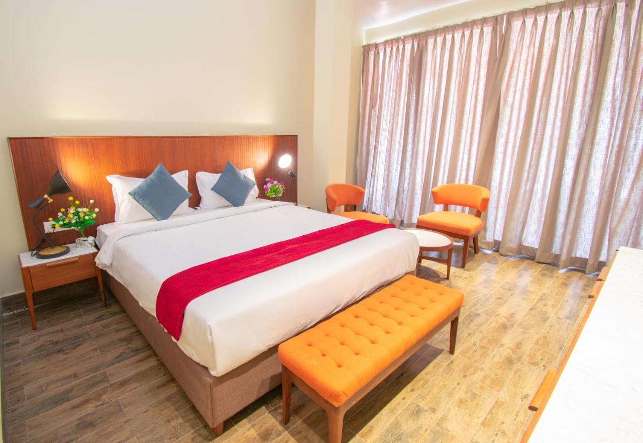 Octave Rococco Morjim Otel Pernem Dış mekan fotoğraf