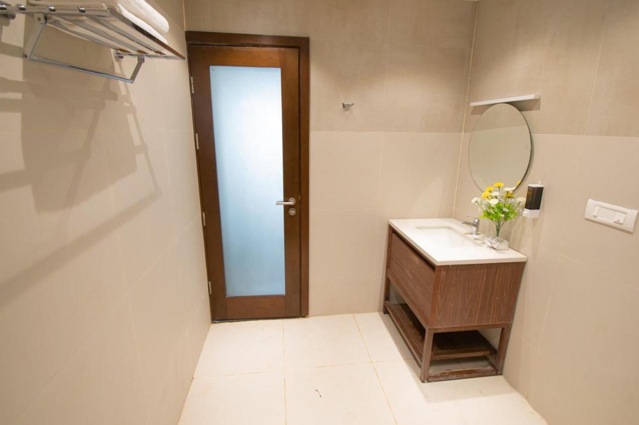 Octave Rococco Morjim Otel Pernem Dış mekan fotoğraf