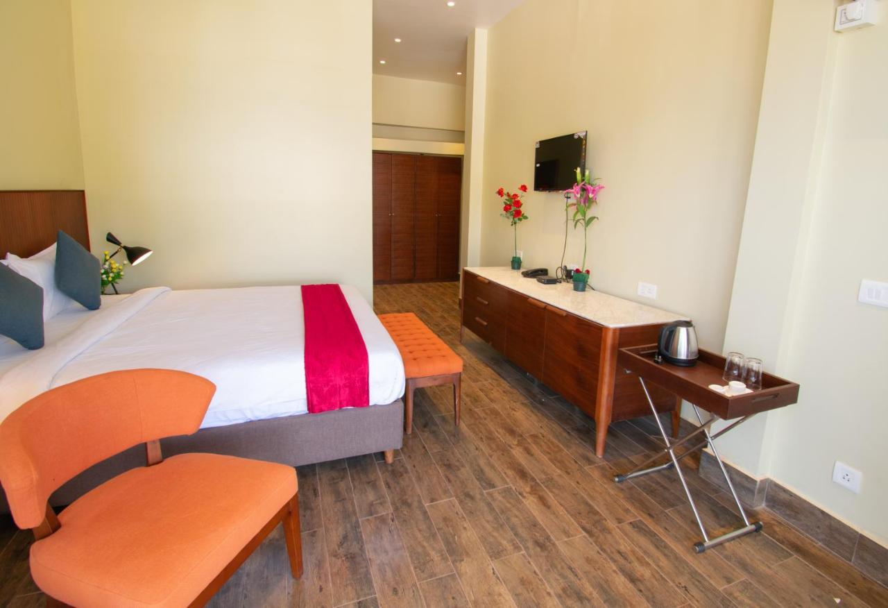 Octave Rococco Morjim Otel Pernem Dış mekan fotoğraf