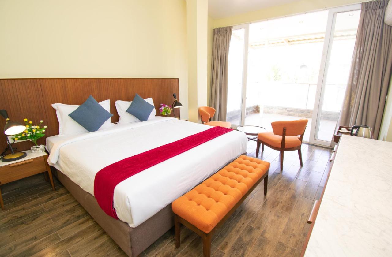 Octave Rococco Morjim Otel Pernem Dış mekan fotoğraf