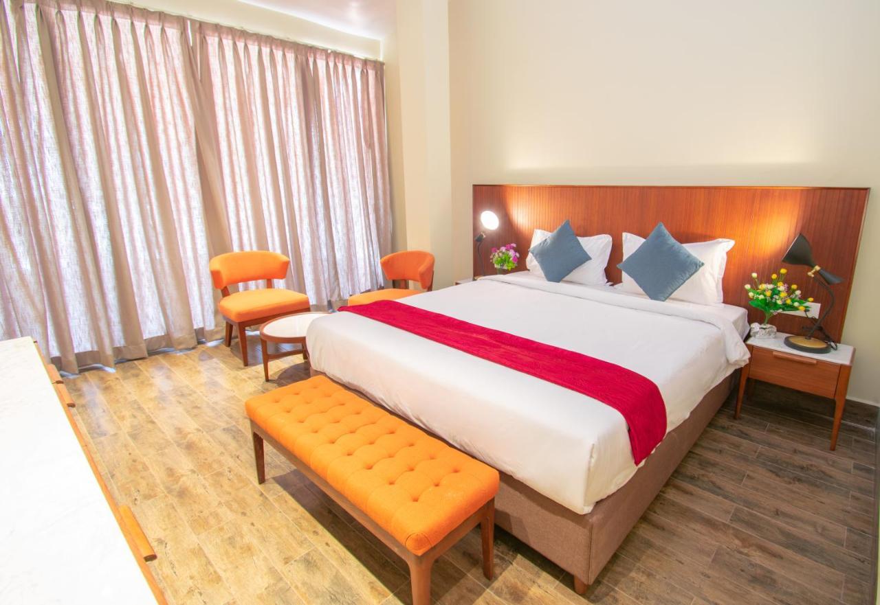 Octave Rococco Morjim Otel Pernem Dış mekan fotoğraf