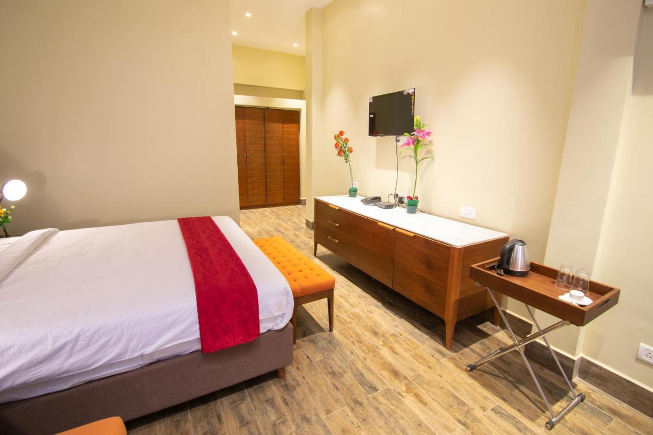 Octave Rococco Morjim Otel Pernem Dış mekan fotoğraf